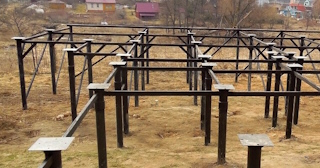 Свайный фундамент под ключ цена с установкой в Нягани от 515 рублей/м2| установка свайного фундамента под дом под ключ недорого